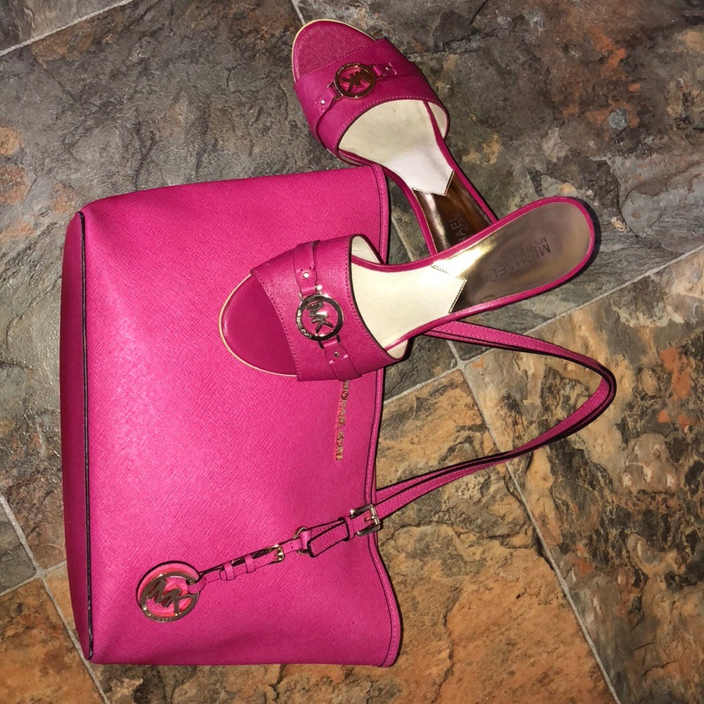 Michael Kors Handbag & matching shoes